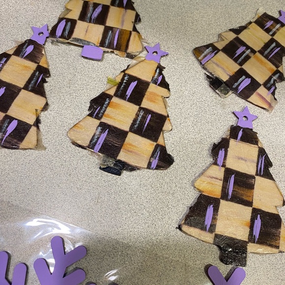 BUNDLE/2 🌲🎁 WKND SALE!! 🎁🛍️🎄ORNAMENTS TREE 🎁🎄 HANDPAINTED AND/or DECOPAGED - Picture 4 of 4